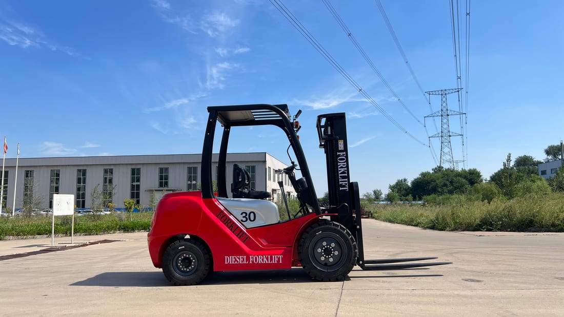 SDSG 3-ton diesel forklift, side view