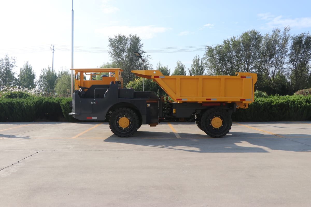 SDSG UK-8 underground mining dump truck in the factory yard