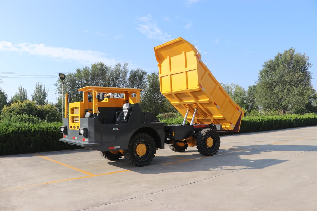SDSG UK-8 underground mining dump truck — additional view